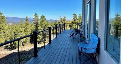 Rocky Mountain 3-bedroom house with Spectacular Views! New Listing!