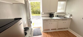 A comfy and very functional Efficiency apartment with many updates!