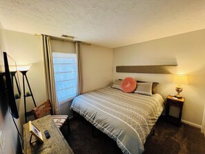 1 habitación, tabla de planchar con plancha, wifi y ropa de cama 