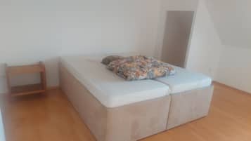 2 bedrooms, WiFi, bed sheets