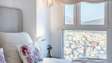 2 slaapkamers, een strijkplank/strijkijzer, gratis wifi, beddengoed