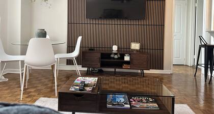 Modern 1BD/1BA Condo - Heart of Downtown ATL