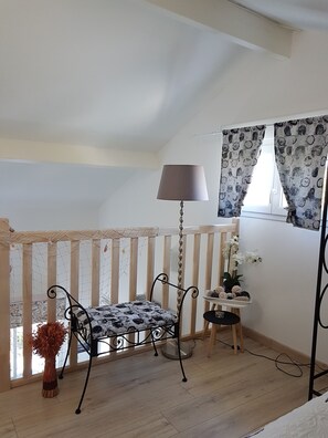 1 chambre, fer et planche à repasser, Wi-Fi