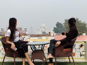 Rooftop terrace - Joey's Hostel Agra (Agra)