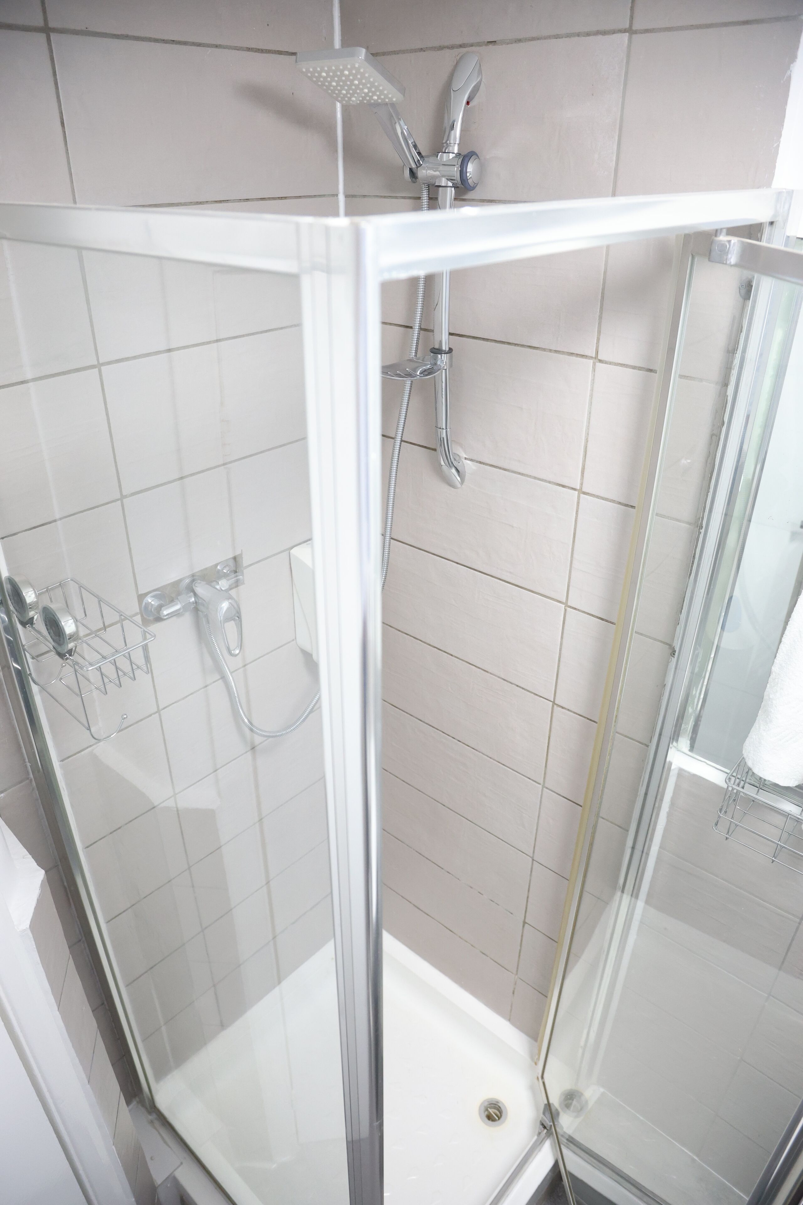 Deluxe Studio | Bathroom