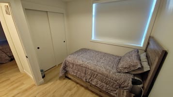 2 bedrooms, WiFi, bed sheets