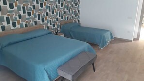 Comfort Quadruple Room, Balcony, Sea View | In-room safe, free WiFi - B&B Phoenix (Torre del Greco)