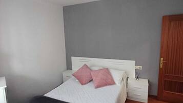 2 dormitorios y ropa de cama