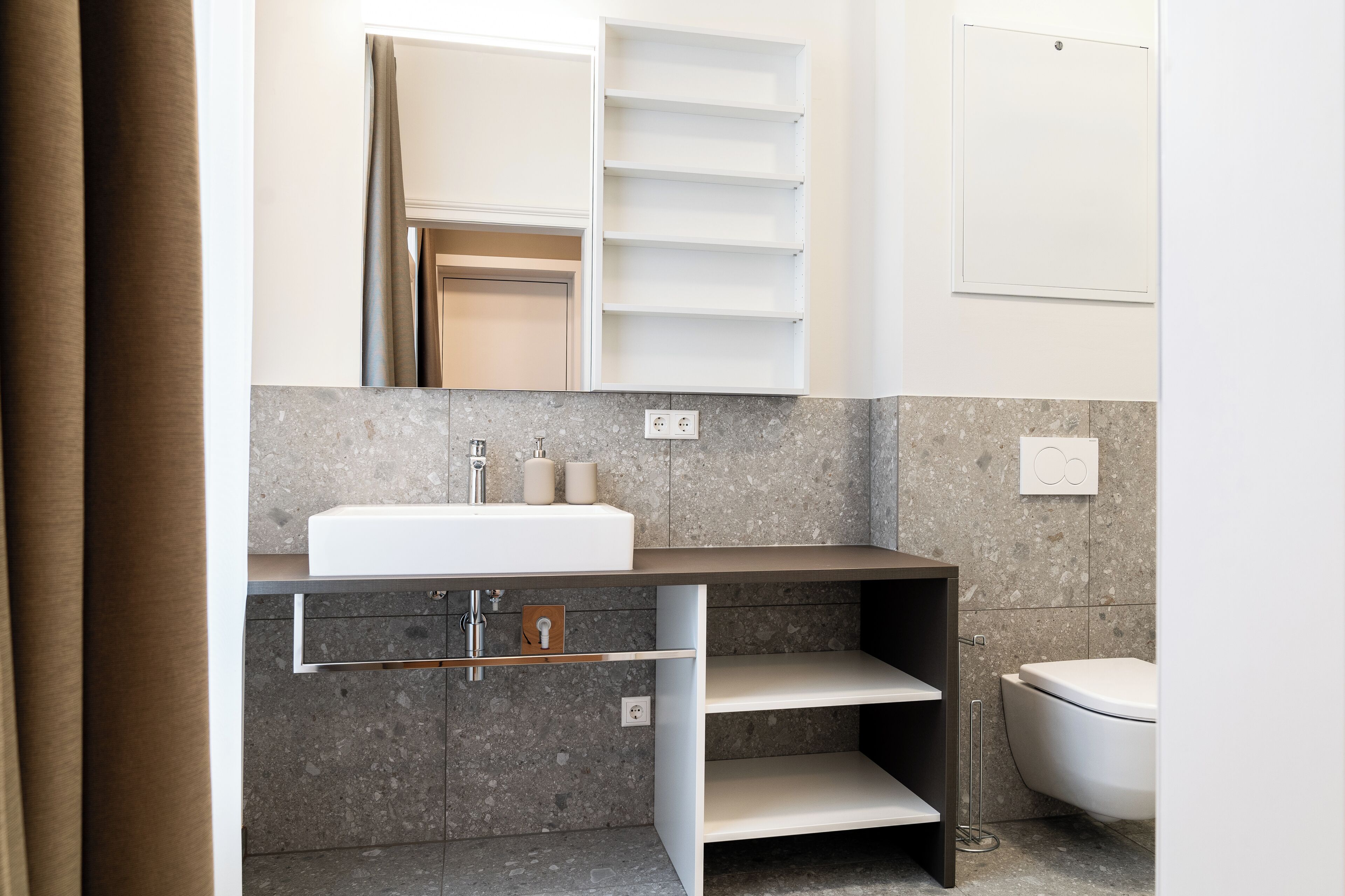 Deluxe Apartment, City View | Bathroom