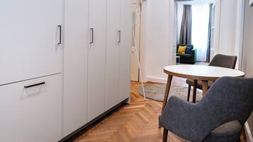 Deluxe-Apartment, Stadtblick | Eigene KĂŒche