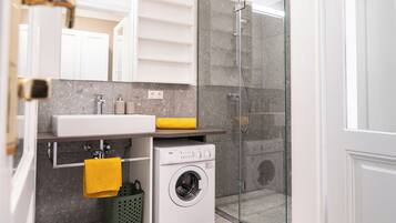 Departamento Confort, vista a la ciudad | Baño