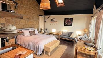 1 bedroom, desk, iron/ironing board, free WiFi