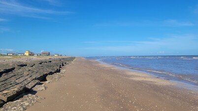 Bayberry☀️3-bedroom waterfront home in Sargent - perfect for large families