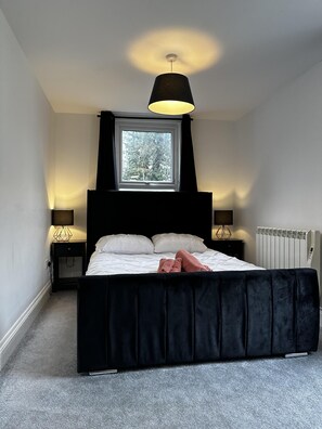 1 chambre, fer et planche à repasser, Wi-Fi gratuit, draps fournis