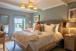 2 bedrooms, desk, iron/ironing board, free WiFi - Danes Cottage – Luxury Peak District Retreat (Chapel-en-le-Frith)