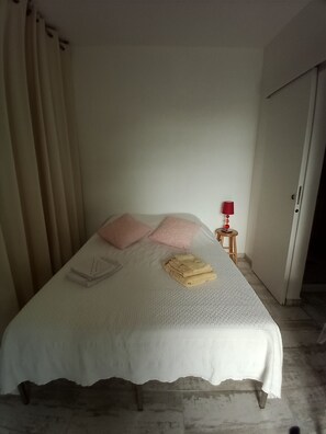 1 quarto, Wi-Fi, roupa de cama