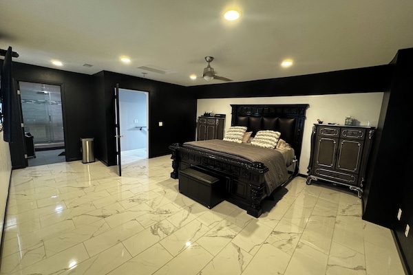 3 quartos, Wi-Fi de cortesia, roupa de cama