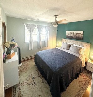 4 soverom, strykejern/-brett, reiseseng for barn og wi-fi (inkludert)