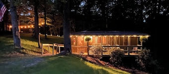 Wanderlust Cabin Just minutes from Hanging Rock