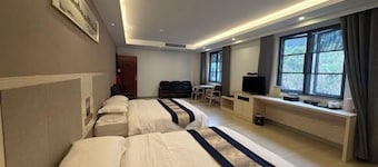 Hot Spring Forest Holiday Hotel