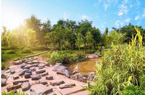 Property grounds - Yongli Hotel (Yuechi)