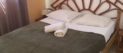 3 bedrooms, iron/ironing board, travel cot, free WiFi