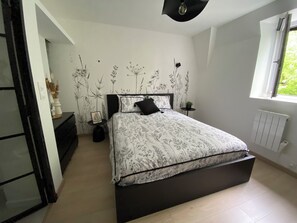 1 室のベッドルーム、アイロン / アイロン台、旅行用ベビーベッド、WiFi