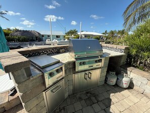 Terrace/patio - JUNE & JULY SPECIAL! 3 Bedroom/2 Bath Canal Home w/ Private Pool in Cudjoe Key (Cudjoe Key)