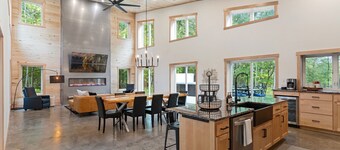 The Luxe Haven: Lakefront Getaway