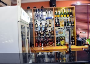 Bar (en el alojamiento)