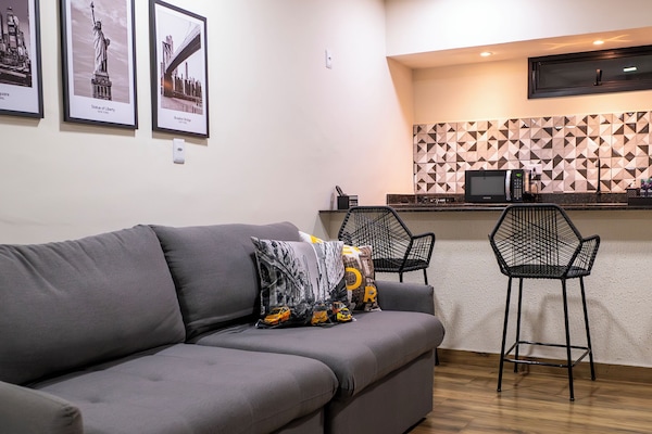 Family Apartment, City View | Private kitchen | Mini-fridge, microwave, oven, stovetop