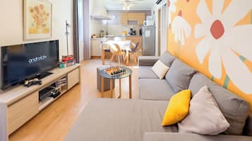 TV connectée, jeux vidéo, livres