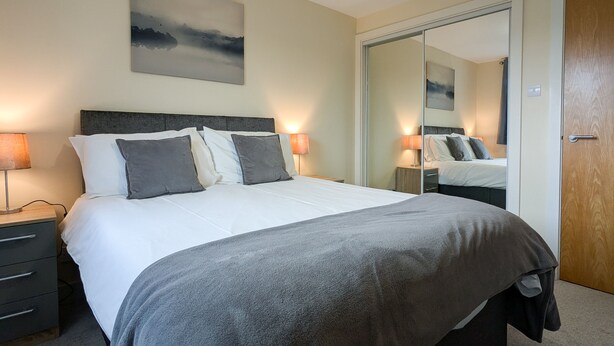 Room - Parkgate 2 bed, private parking, Rosyth M90 (Rosyth)