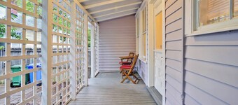 Mulberry Place One Bedroom Cozy Retreat Downtown