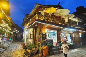 Exterior - An Inn (Lijiang)