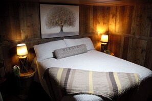 3 bedrooms, bed sheets - Glamping Family Cabin  - floating/fishing/golfing Illinois River near Tahlequah (Tahlequah)