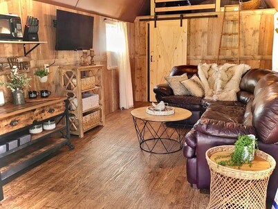 Glamping Family Cabin  - floating/fishing/golfing Illinois River near Tahlequah