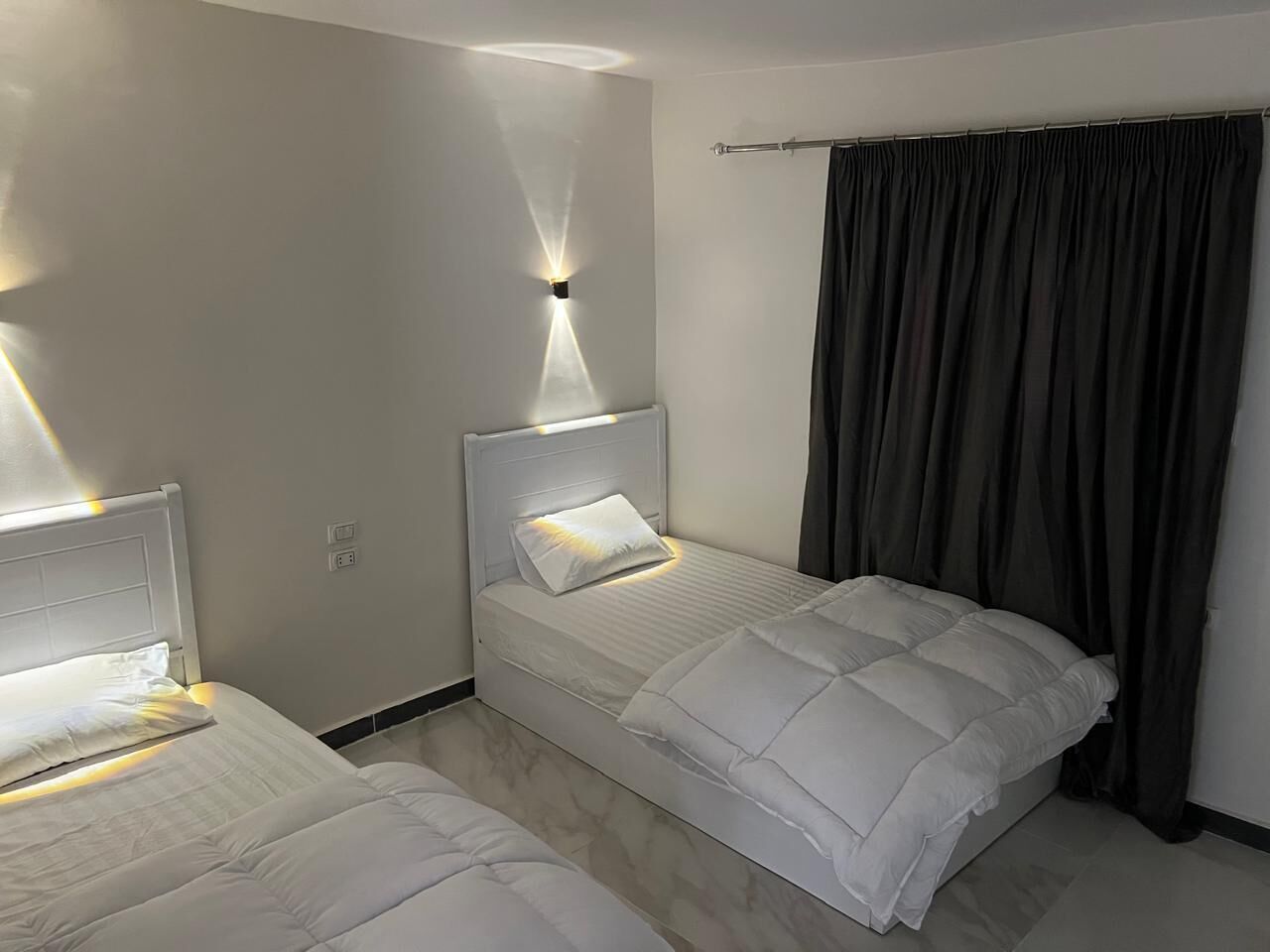 Pyramids View Inn To Pyramids , 4-bedroom Hotel With Ac And Wifin Tranquil Giza - Egypten