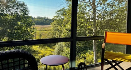Marsh View Cottage in Arrowsic is a perfect nature getaway w/ nearby amenities