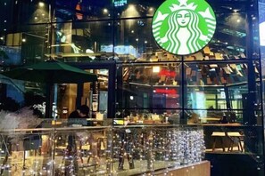 Outdoor dining - Mingyue Business Hotel(Huaqiang North subway station store) (Shenzhen)