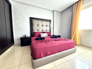 2 chambres, fer et planche à repasser, Wi-Fi gratuit, draps fournis