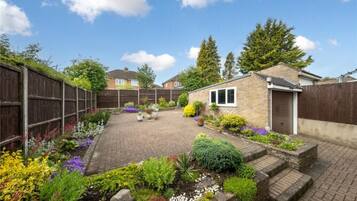 Casa Deluxe, cucina, vista giardino | Vista giardino