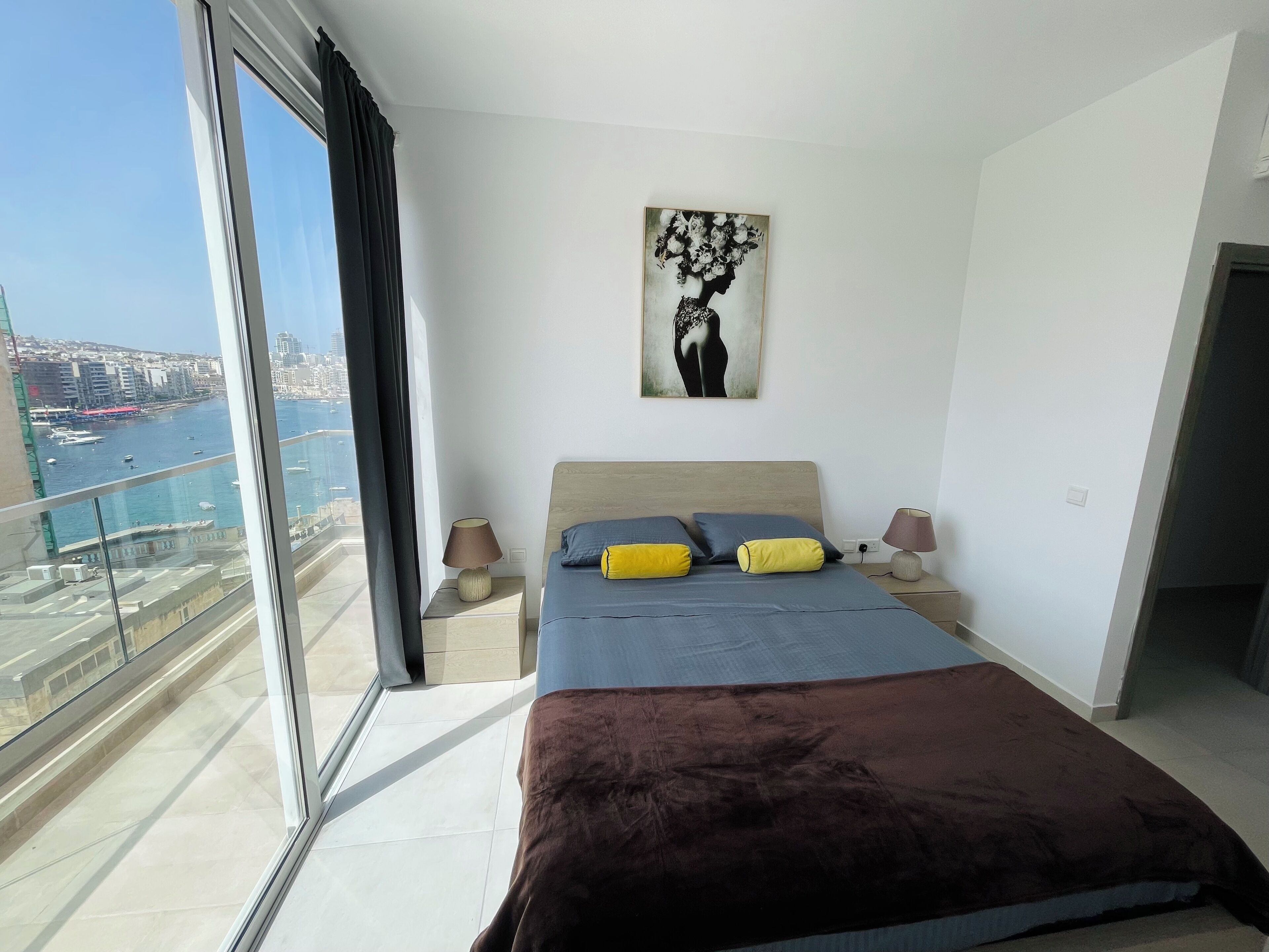 2 makuuhuonetta, silitysrauta/-lauta, Wi-Fi, vuodevaatteet