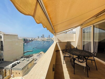 Luxury Seaside Duplex Penthouse in Sliema