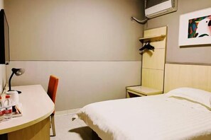 Room - Magnotel Hotel (Nanchang Bayi Square People's Park Metro Station) (Nanchang)