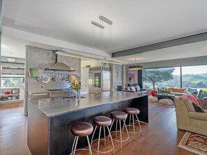 Fridge, microwave, dishwasher, coffee/tea maker - Te Punga Lodge - Whangapoua Beach Luxury Villa (Coromandel)