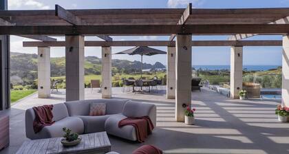 Te Punga Lodge - Whangapoua Beach Luxury Villa