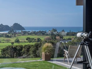 Interior - Te Punga Lodge - Whangapoua Beach Luxury Villa (Coromandel)