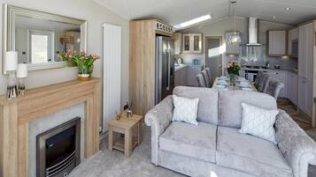 Hytte | Oppholdsområde | Peis