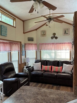 Smart TV - 1 bedroom, 2 loft Park Model in campground in Marquette, Iowa.  (Marquette)